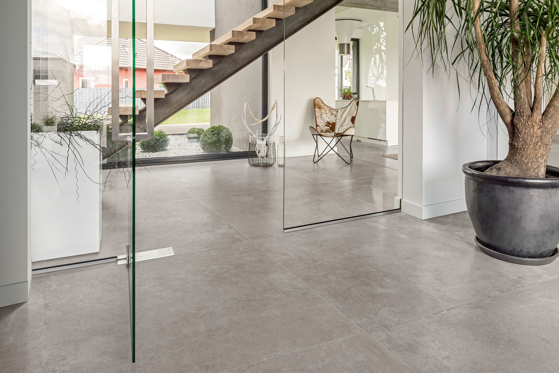 effect porcelain floor cement tiles Con.crea. resin /